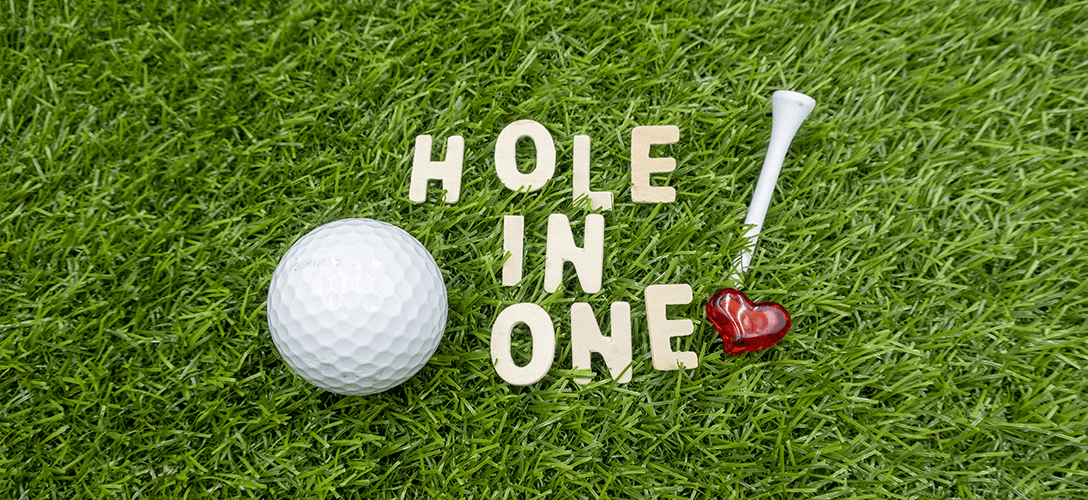 Když zahrajete Hole in One, zaplatíme vám parádní oslavu!
